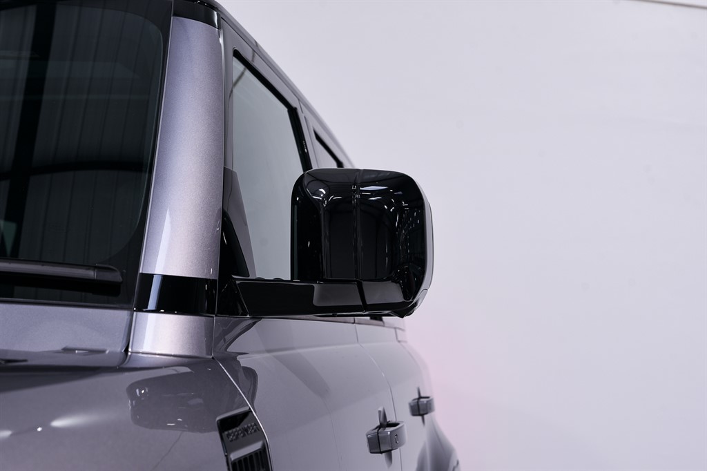 Used Land Rover Defender 2023 for sale - 77160856: Photo 11