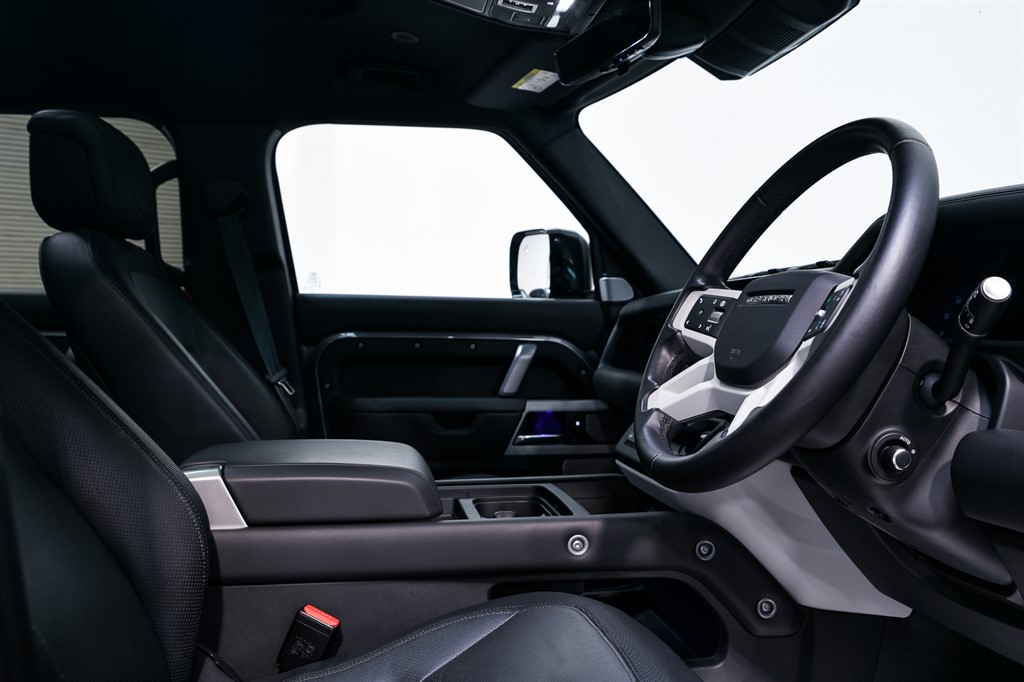 Used Land Rover Defender 2023 for sale - 77160856: Photo 17