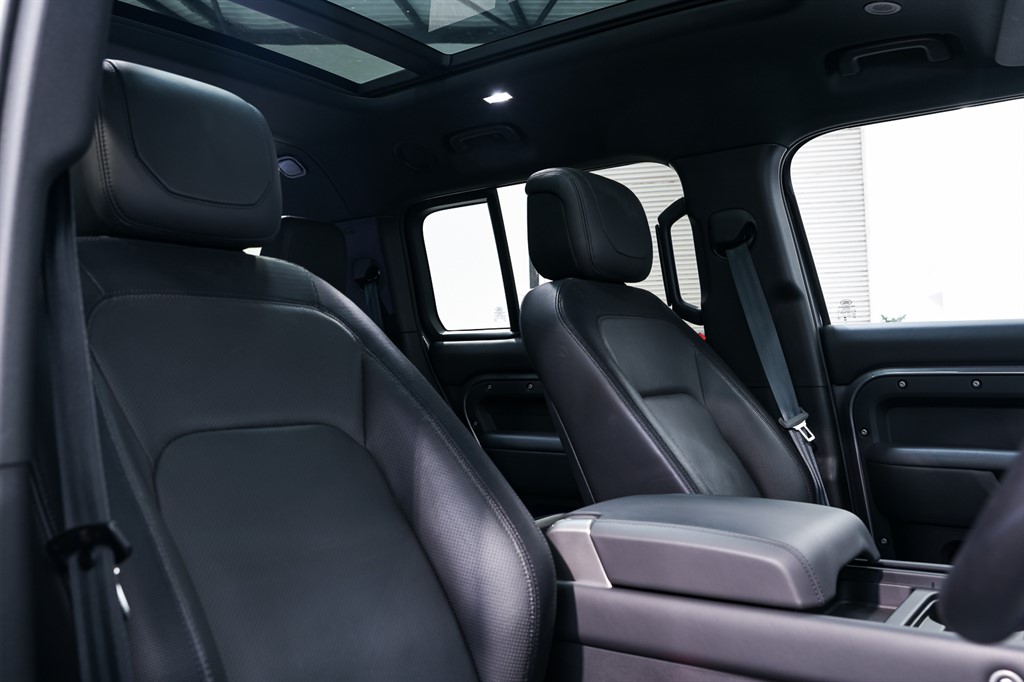 Used Land Rover Defender 2023 for sale - 77160856: Photo 18