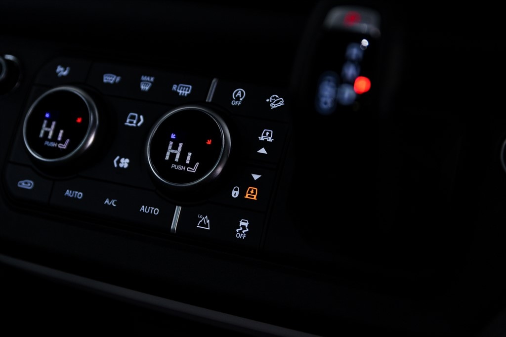 Used Land Rover Defender 2023 for sale - 77160856: Photo 45