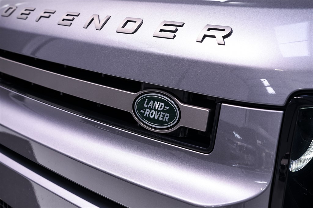 Used Land Rover Defender 2023 for sale - 77160856: Photo 9