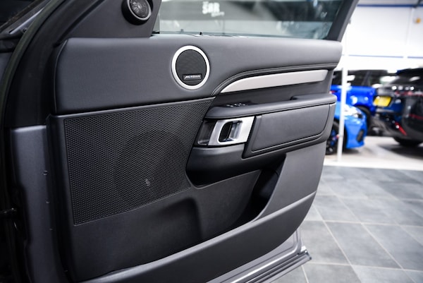 Used Land Rover Discovery 2022 for sale - 75569936: Photo 25
