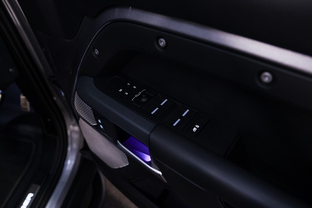 Used Land Rover Defender 2022 for sale - 77856005: Photo 43