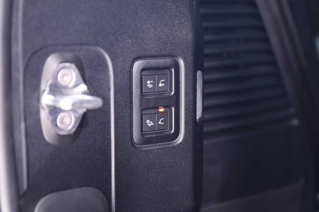 Used Land Rover Defender 2022 for sale - 77856005: Photo 45