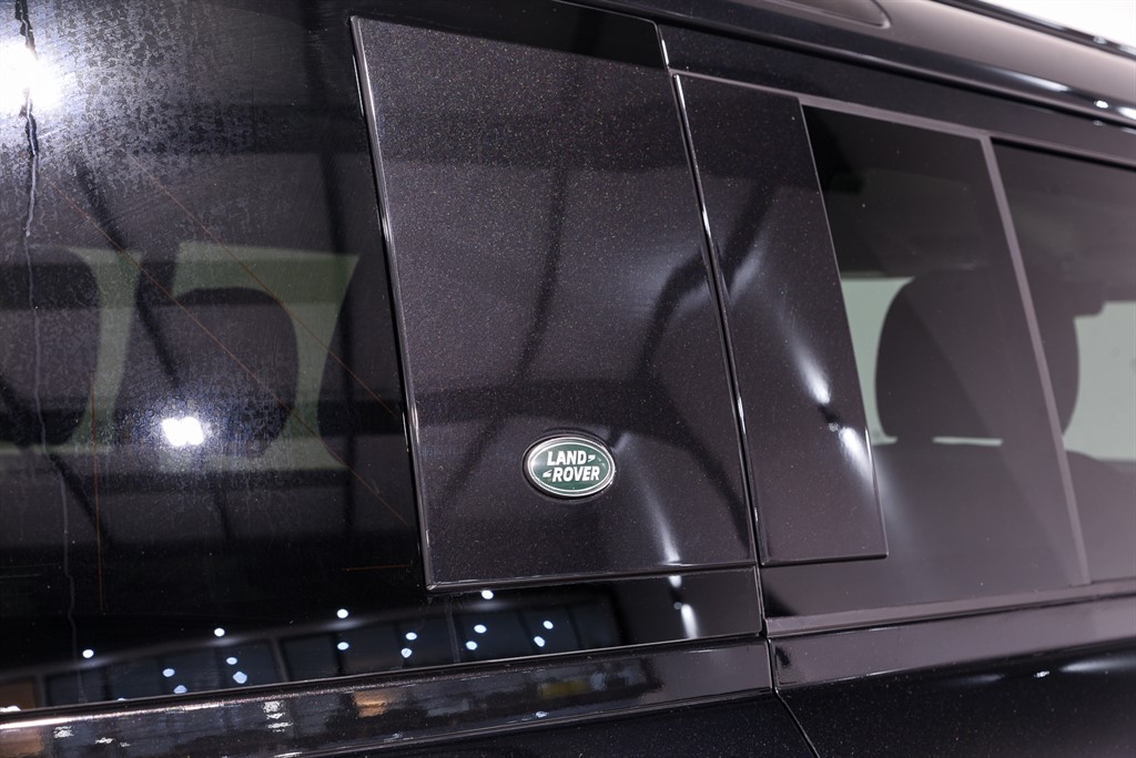 Used Land Rover Defender 110 2024 for sale - 76172536: Photo 10