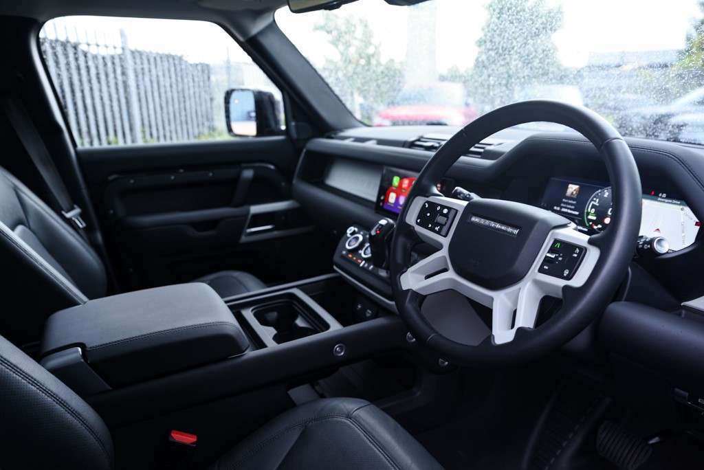Used Land Rover Defender 110 2024 for sale - 76172536: Photo 12