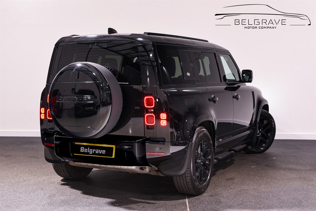 Used Land Rover Defender 110 2024 for sale - 76172536: Photo 2