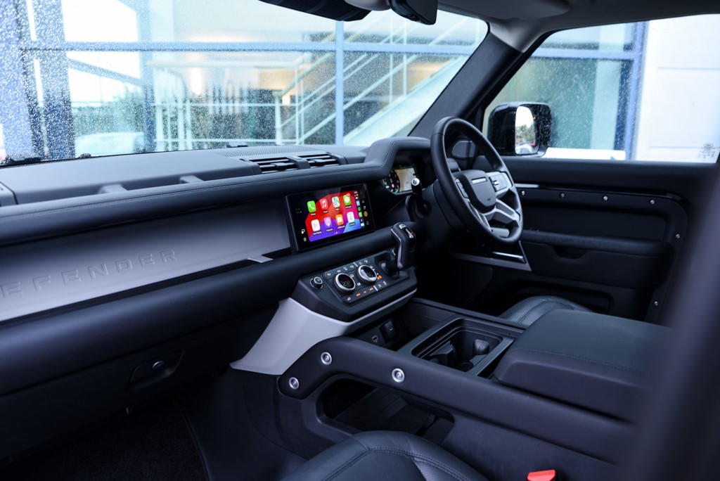 Used Land Rover Defender 110 2024 for sale - 76172536: Photo 7