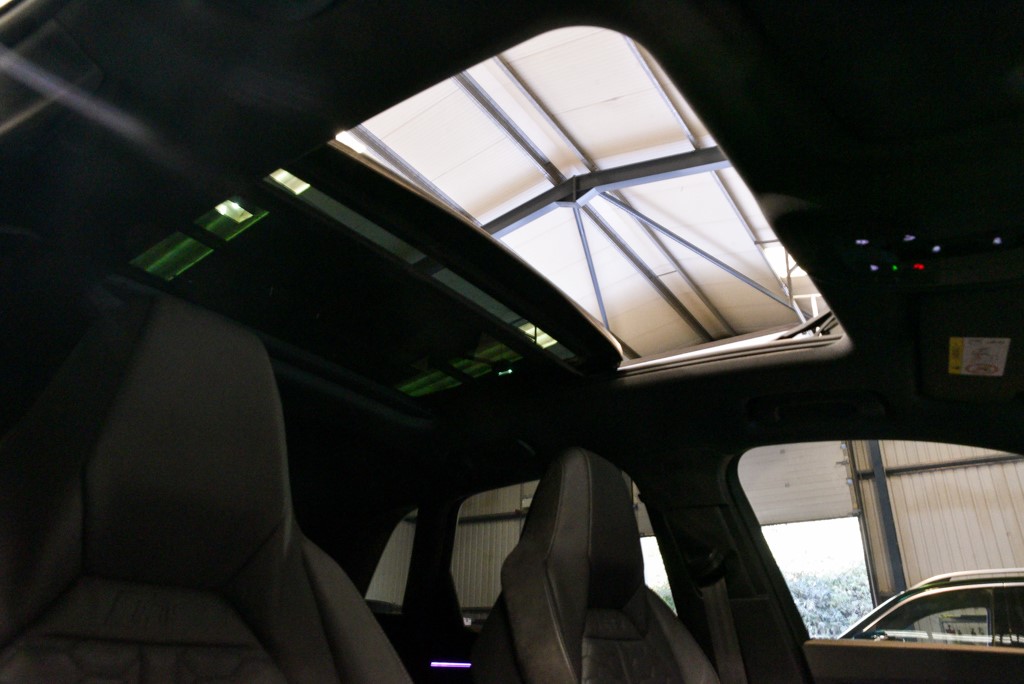 Used Audi RS Q3 2020 for sale - 76366687: Photo 14