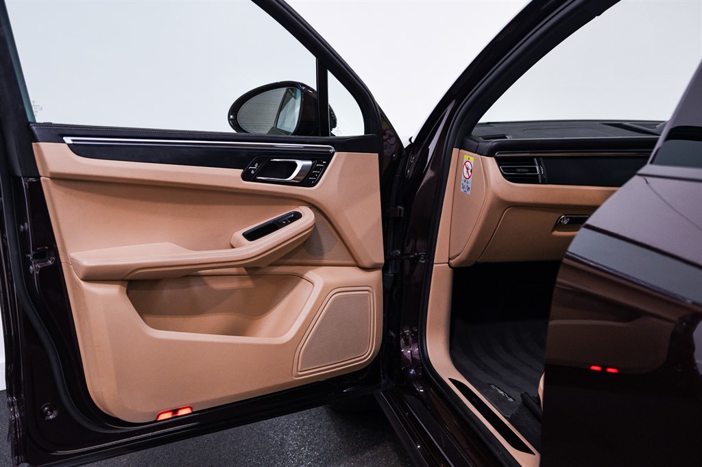 Used Porsche Macan 2023 for sale - 77248272: Photo 19