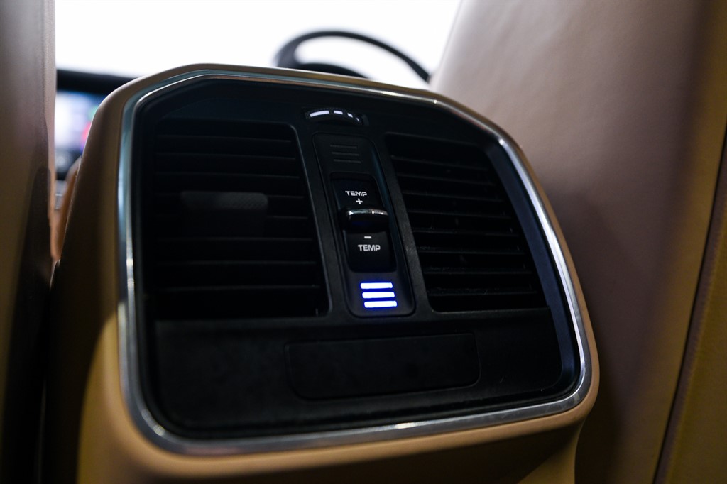 Used Porsche Macan 2023 for sale - 77248272: Photo 21