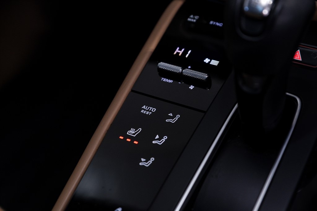 Used Porsche Macan 2023 for sale - 77248272: Photo 24