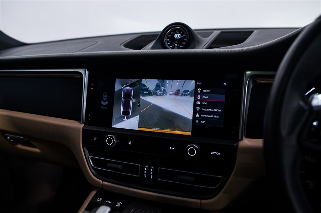 Used Porsche Macan 2023 for sale - 77248272: Photo 33