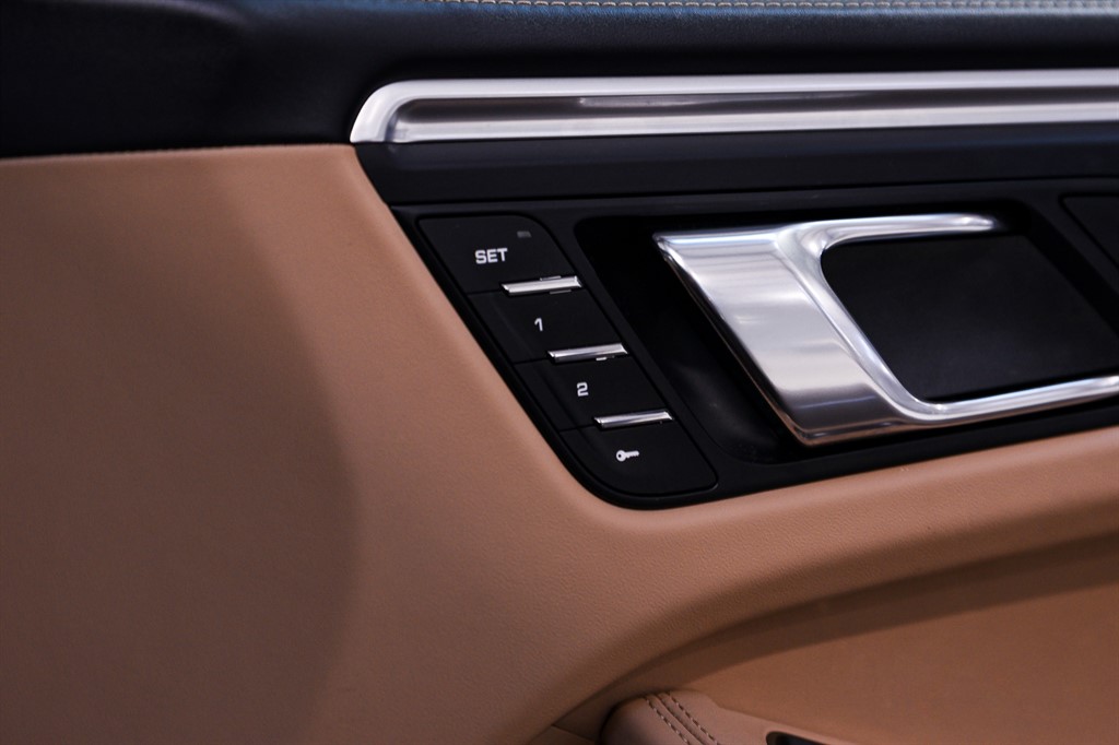 Used Porsche Macan 2023 for sale - 77248272: Photo 41