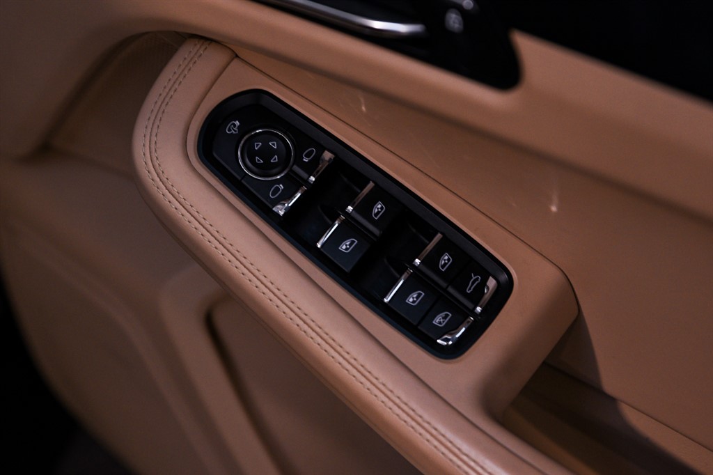 Used Porsche Macan 2023 for sale - 77248272: Photo 42