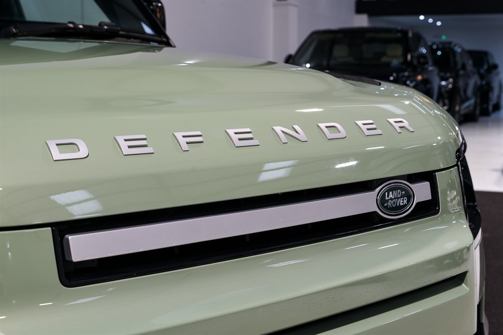 Used Land Rover Defender 2023 for sale - 77848371: Photo 11