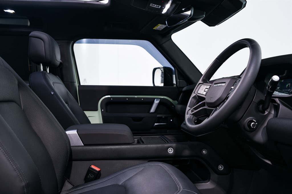 Used Land Rover Defender 2023 for sale - 77848371: Photo 15