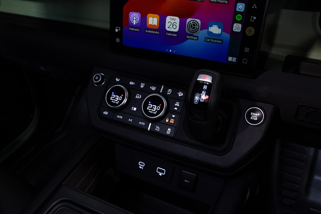 Used Land Rover Defender 2023 for sale - 77848371: Photo 24