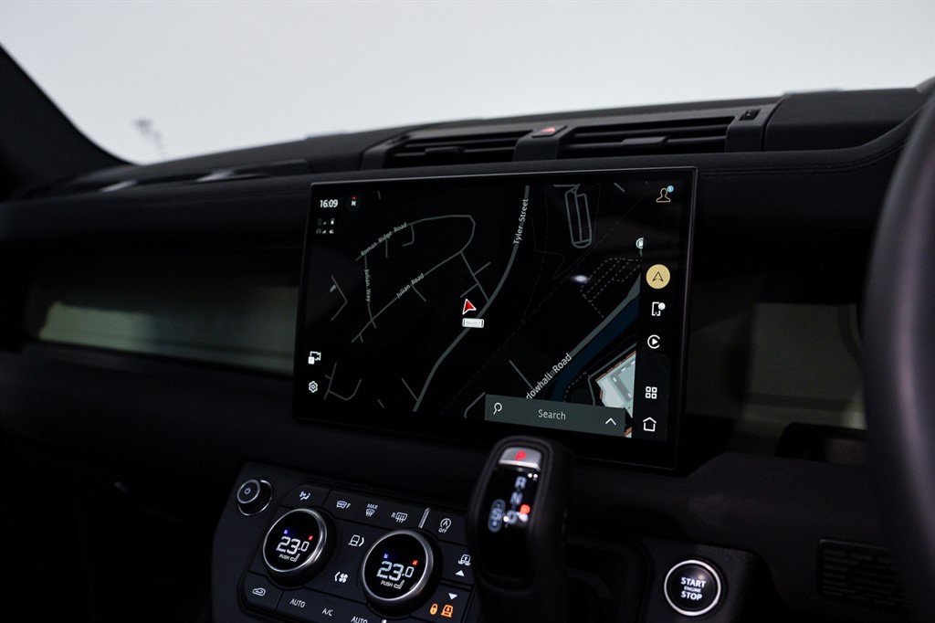 Used Land Rover Defender 2023 for sale - 77848371: Photo 26