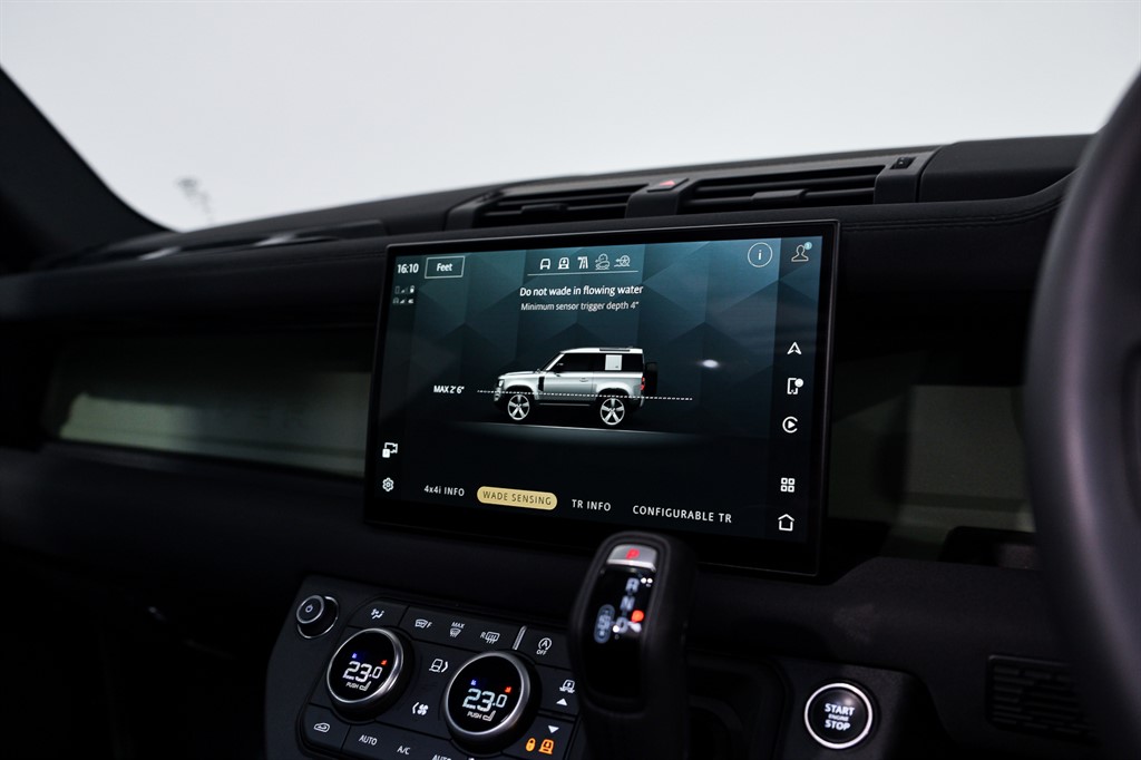 Used Land Rover Defender 2023 for sale - 77848371: Photo 32