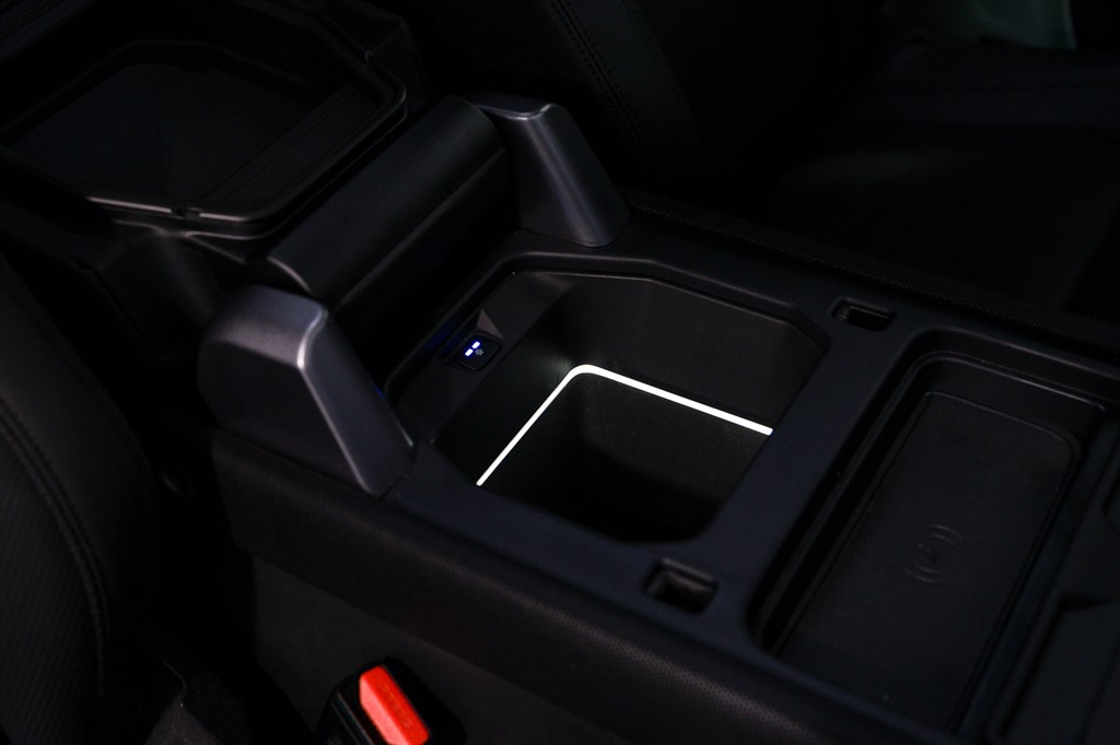 Used Land Rover Defender 2023 for sale - 77848371: Photo 41