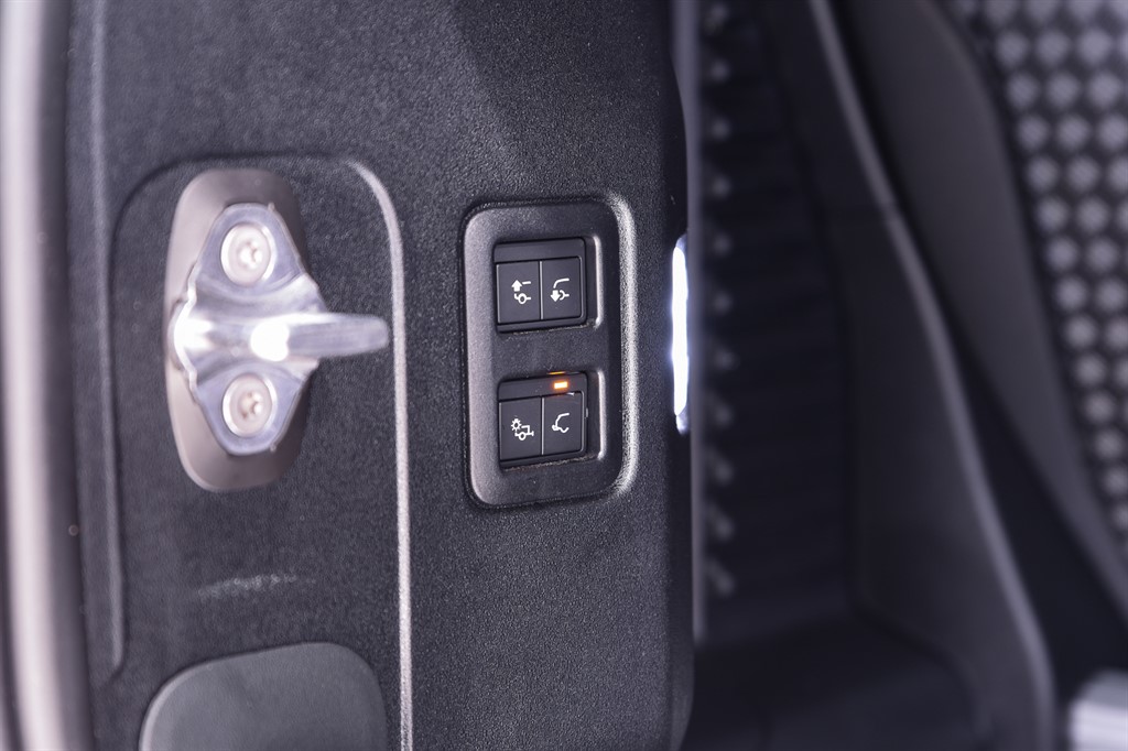 Used Land Rover Defender 2023 for sale - 77848371: Photo 43