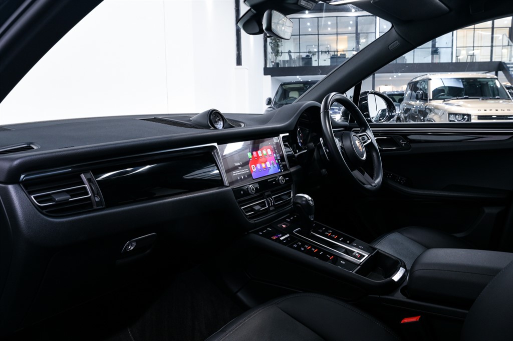 Used Porsche Macan 2023 for sale - 77634841: Photo 12