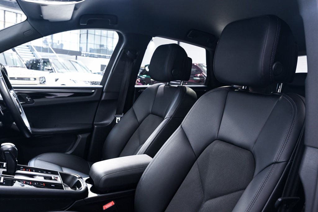 Used Porsche Macan 2023 for sale - 77634841: Photo 13