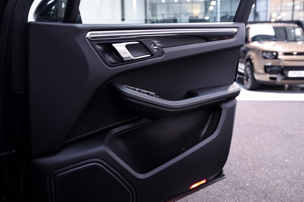 Used Porsche Macan 2023 for sale - 77634841: Photo 30