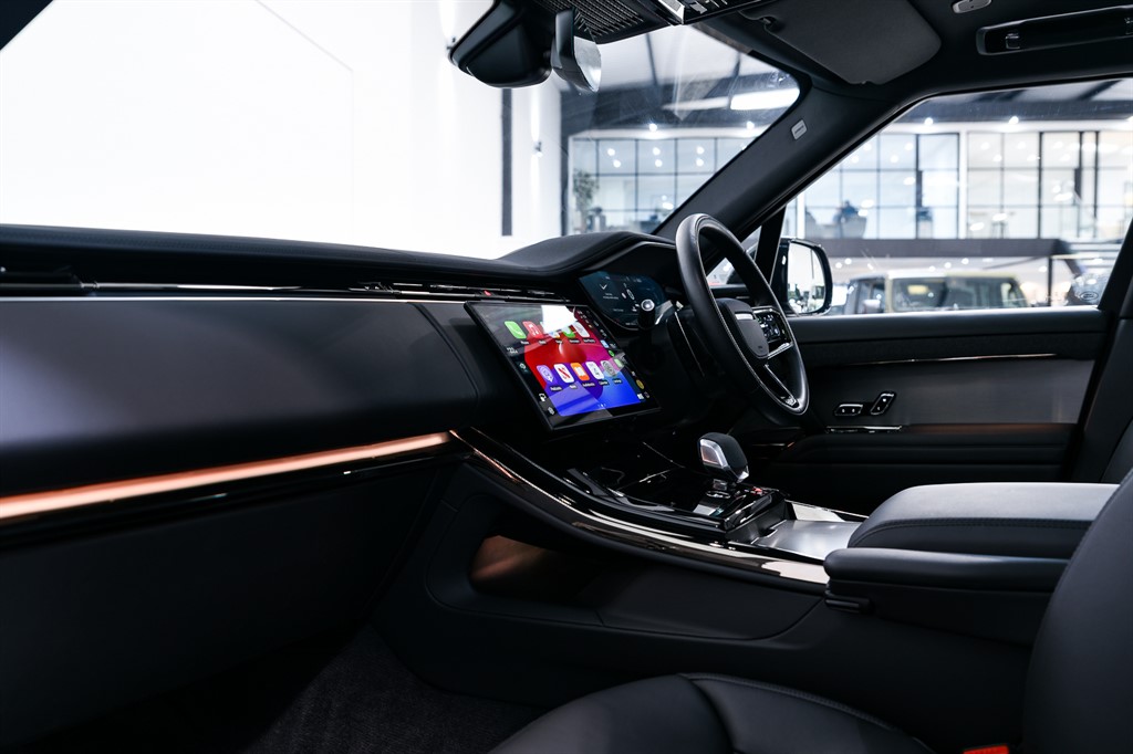 Used Land Rover Range Rover Sport 2024 for sale - 78144803: Photo 14