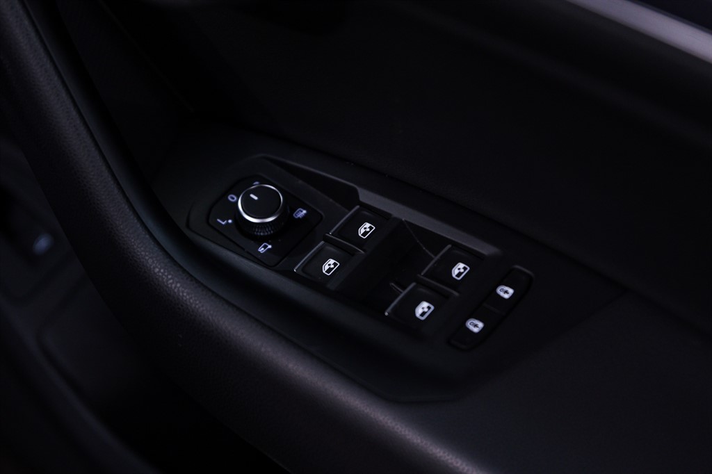 Used Volkswagen Touareg 2024 for sale - 77795242: Photo 37