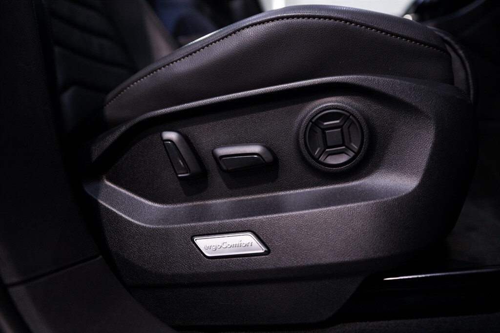 Used Volkswagen Touareg 2023 for sale - 77600732: Photo 42