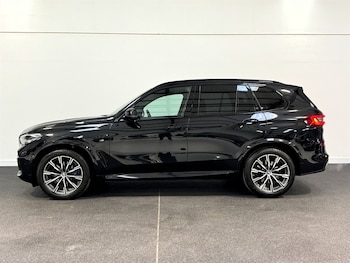 Used BMW X5 2023 for sale - 76609785: Photo