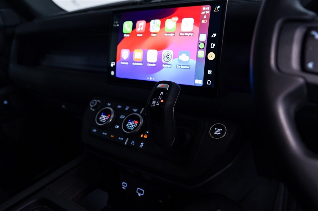 Used Land Rover Defender 2023 for sale - 77619519: Photo 15