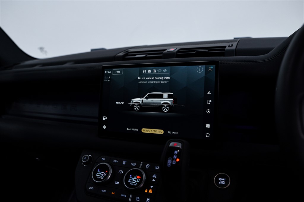 Used Land Rover Defender 2023 for sale - 77619519: Photo 22