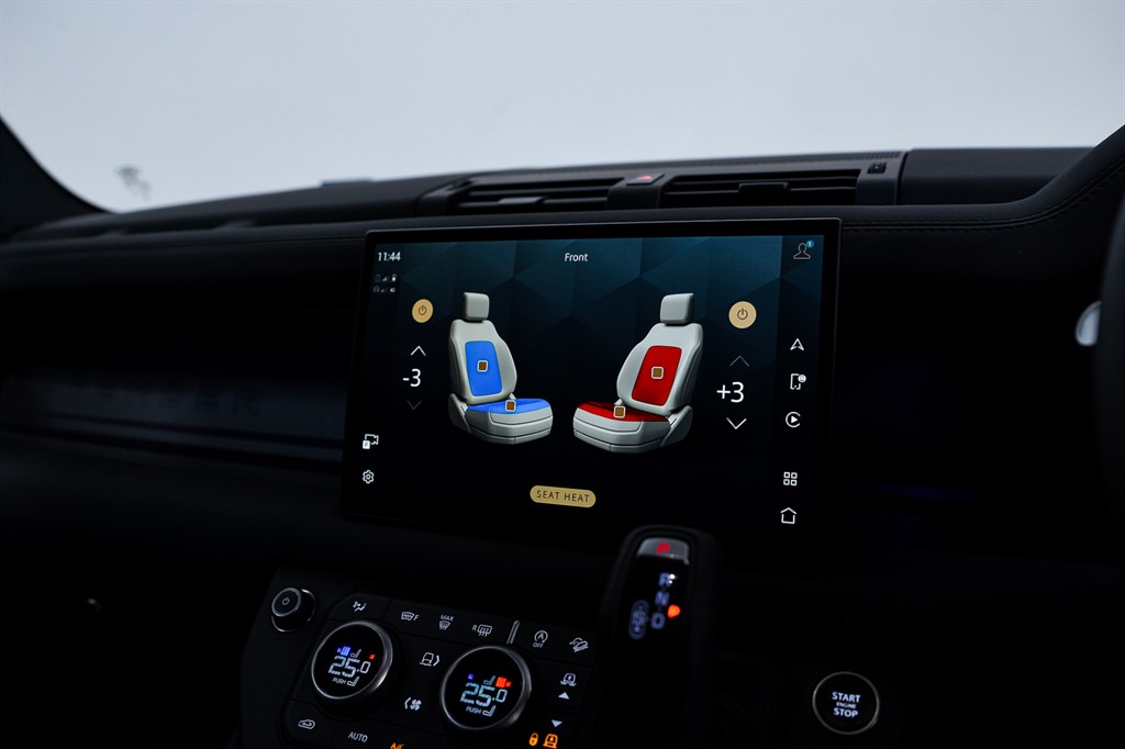 Used Land Rover Defender 2023 for sale - 77619519: Photo 25