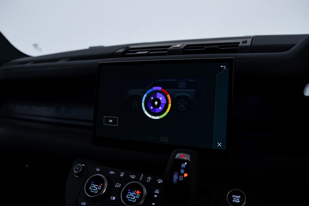 Used Land Rover Defender 2023 for sale - 77619519: Photo 27