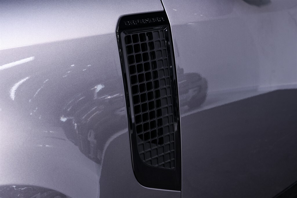 Used Land Rover Defender 2023 for sale - 77619519: Photo 8