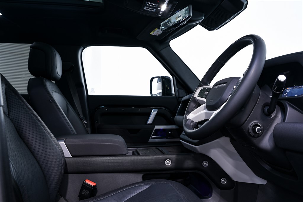 Used Land Rover Defender 2023 for sale - 77134206: Photo 15