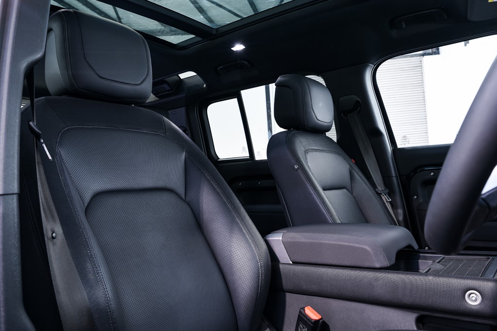 Used Land Rover Defender 2023 for sale - 77134206: Photo 16