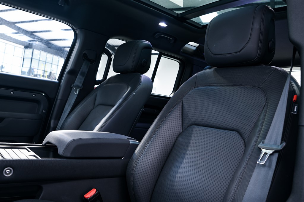 Used Land Rover Defender 2023 for sale - 77134206: Photo 18