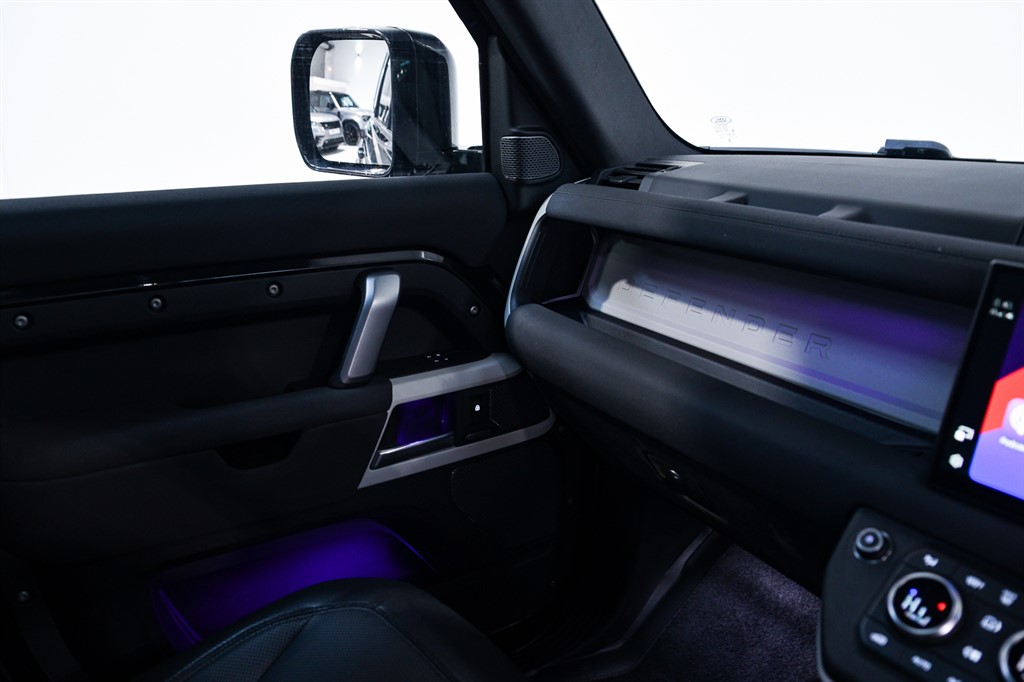 Used Land Rover Defender 2023 for sale - 77134206: Photo 21