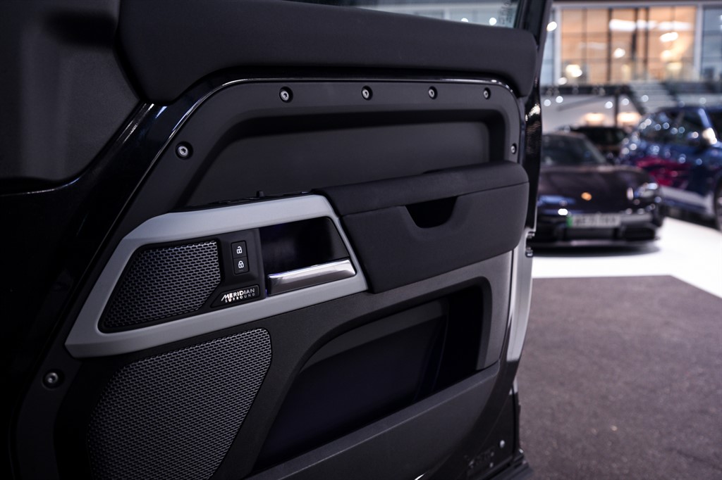 Used Land Rover Defender 2023 for sale - 77134206: Photo 33