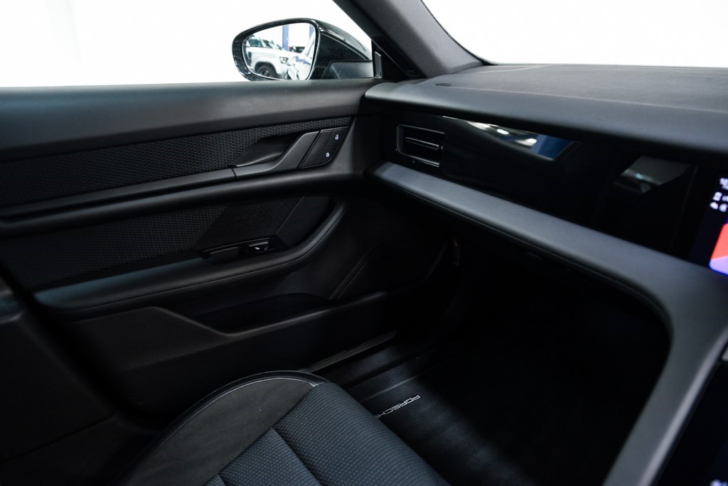 Used Porsche Taycan 2022 for sale - 77093028: Photo 23