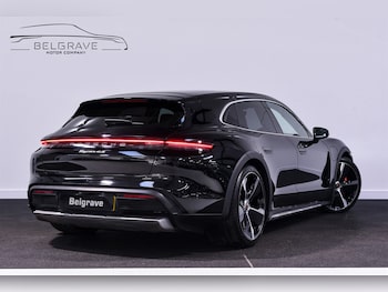 Used Porsche Taycan 2022 for sale - 77093028: Photo