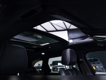 Used Land Rover Range Rover Velar 2023 for sale - 78618175: Photo