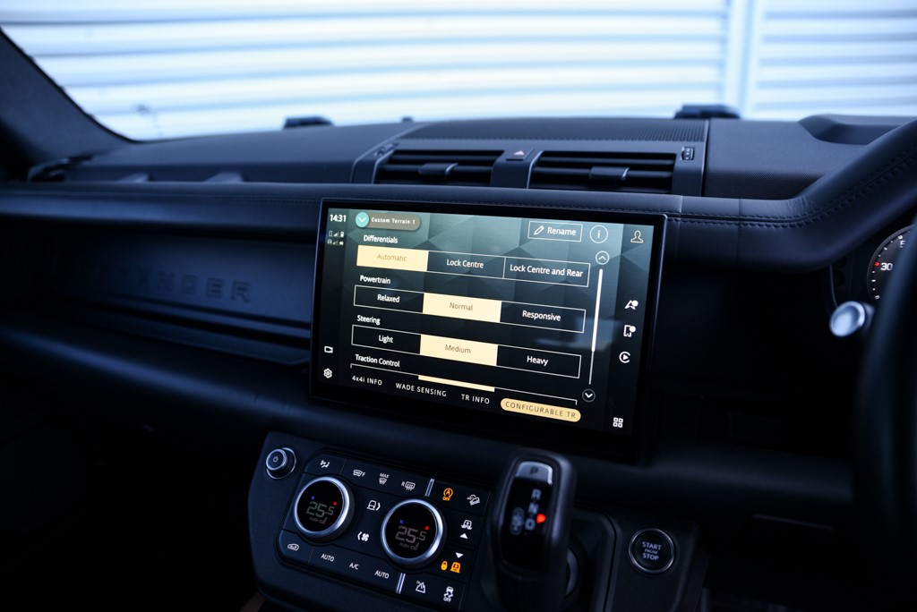 Used Land Rover Defender 90 2023 for sale - 76373059: Photo 30