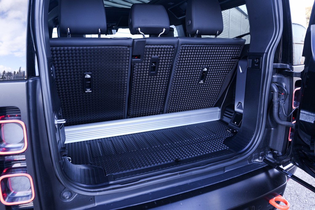 Used Land Rover Defender 90 2023 for sale - 76373059: Photo 35