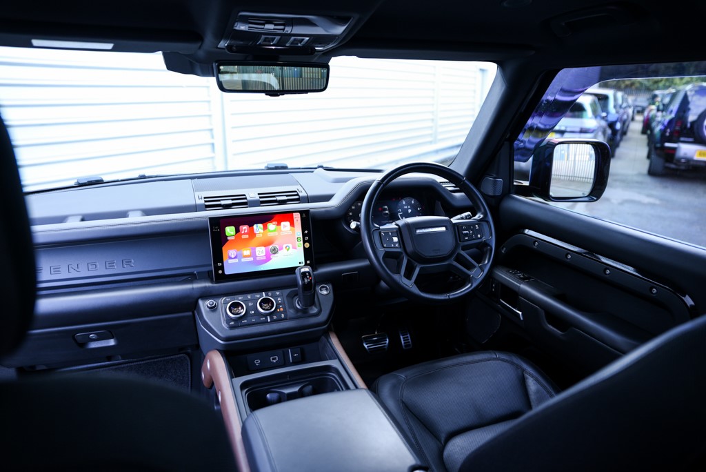 Used Land Rover Defender 90 2023 for sale - 76373059: Photo 8