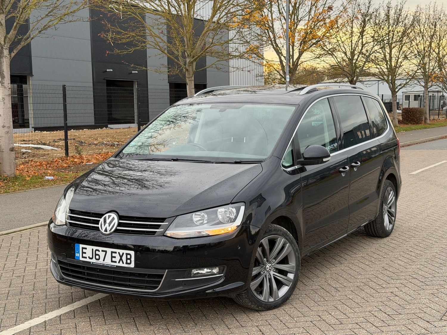 Used Volkswagen Sharan 2017 for sale - 76702084: Photo 2